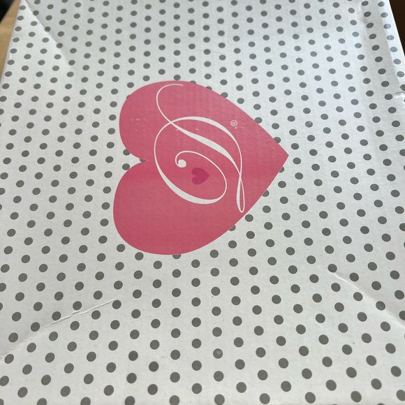 NWT LADIES ANKLE BOOTS! never worn, very cute with bow on side! Size 7 - Picture 7 of 8